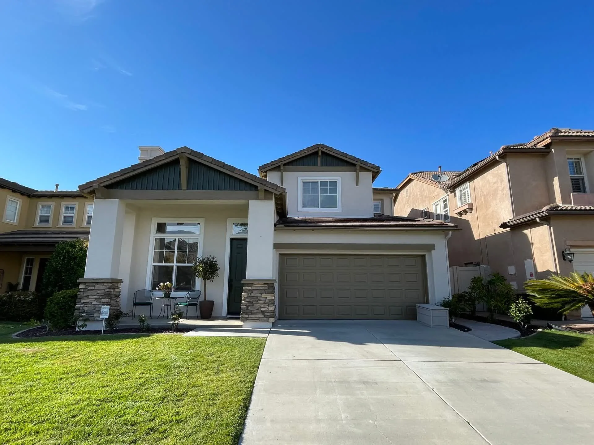 Escondido — Full Exterior